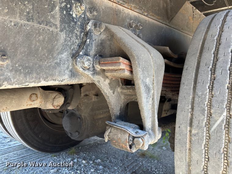 image for item EC3850 2001 Freightliner FL80 flatbed truck