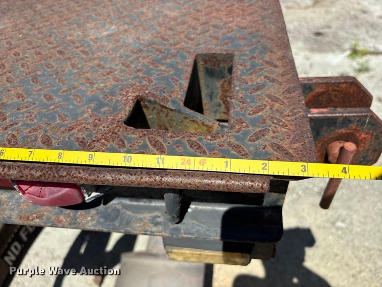 image for item EC3850 2001 Freightliner FL80 flatbed truck