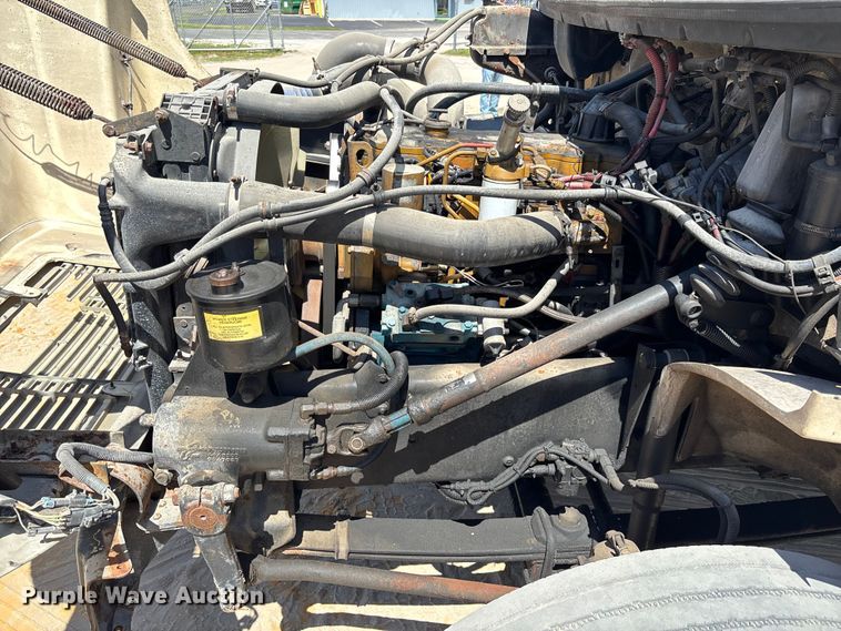 image for item EC3850 2001 Freightliner FL80 flatbed truck