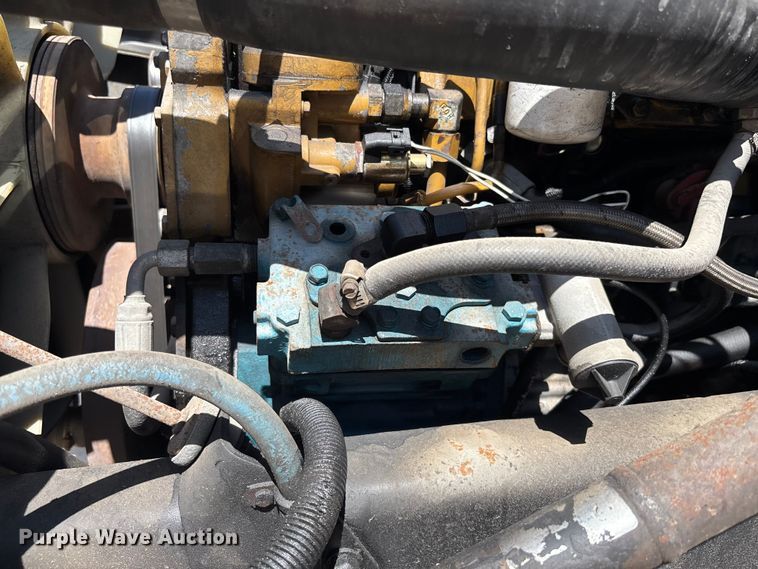 image for item EC3850 2001 Freightliner FL80 flatbed truck