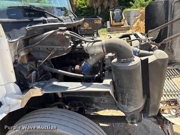 image for item EC3850 2001 Freightliner FL80 flatbed truck