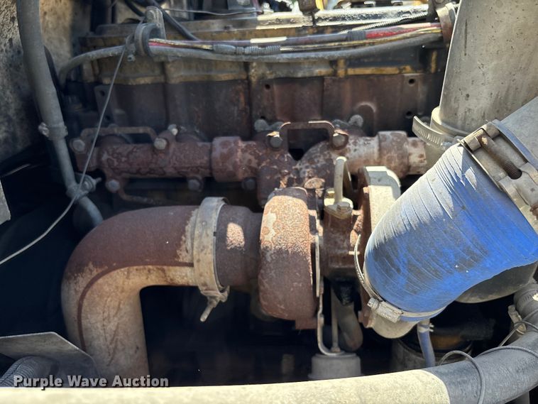 image for item EC3850 2001 Freightliner FL80 flatbed truck