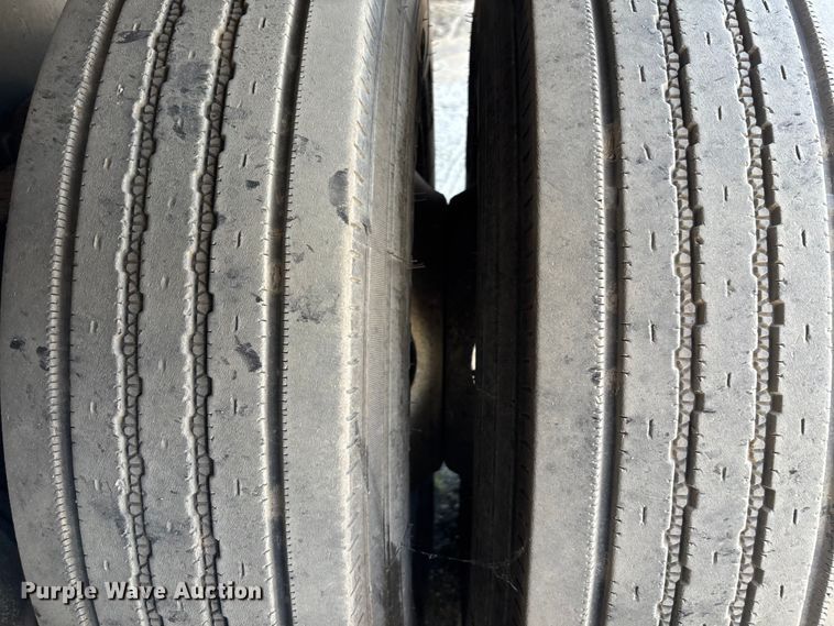 image for item EC3850 2001 Freightliner FL80 flatbed truck