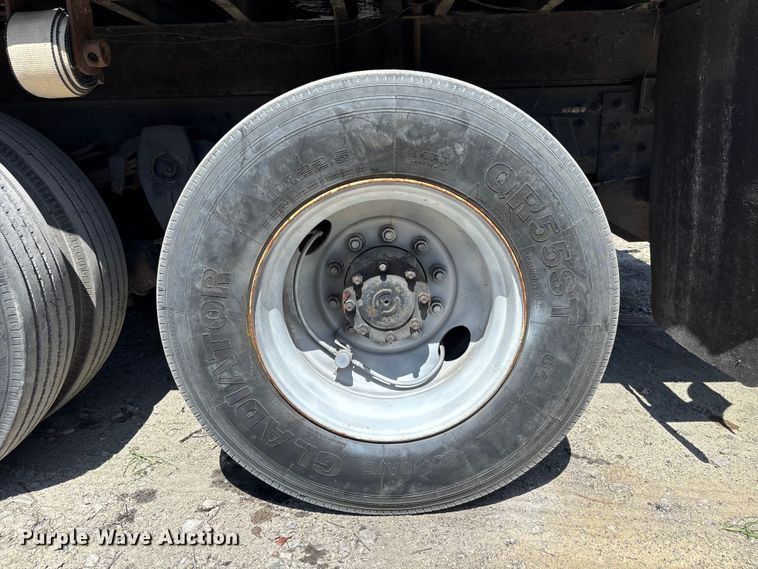 image for item EC3850 2001 Freightliner FL80 flatbed truck