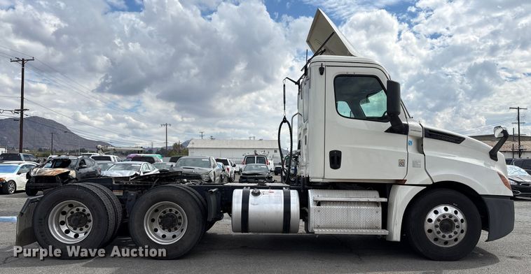 CAMIóN 2019 FREIGHTLINER