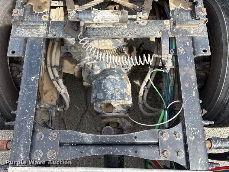 image for item EC8016 2019 Freightliner Cascadia semi truck