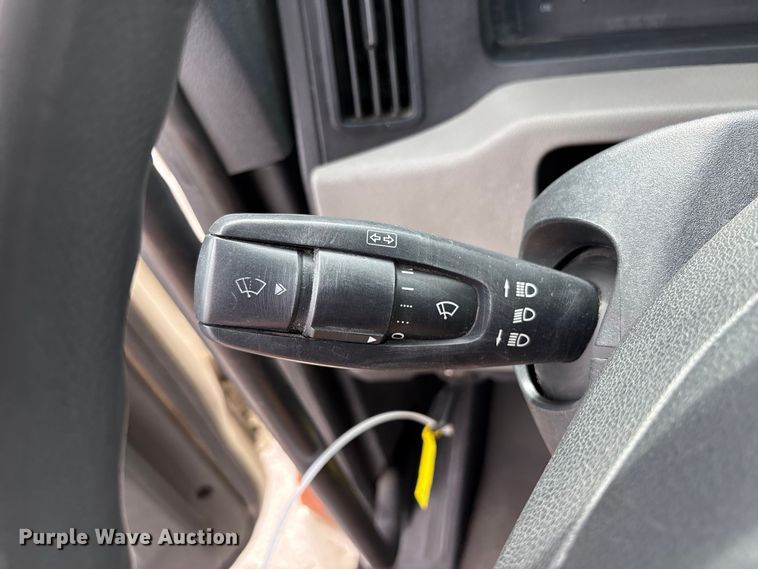 image for item EC8016 2019 Freightliner Cascadia semi truck