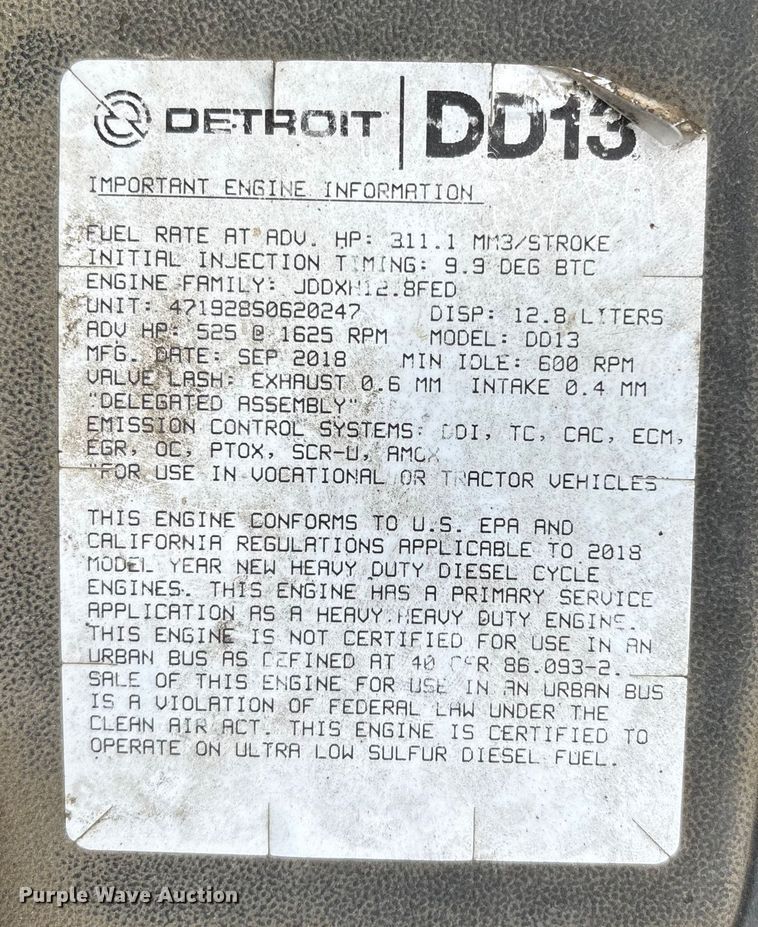 image for item EC8016 2019 Freightliner Cascadia semi truck