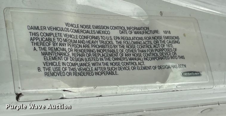 image for item EC8016 2019 Freightliner Cascadia semi truck