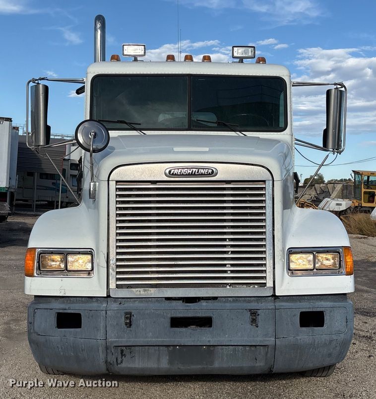 CAMIóN 2000 FREIGHTLINER