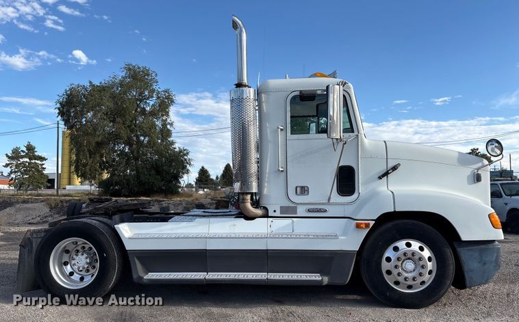 CAMIóN 2000 FREIGHTLINER