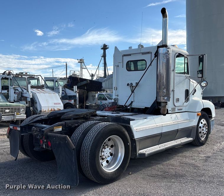 CAMIóN 2000 FREIGHTLINER
