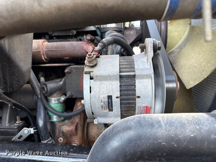 image for item EC8038 2000 Freightliner FLD semi truck