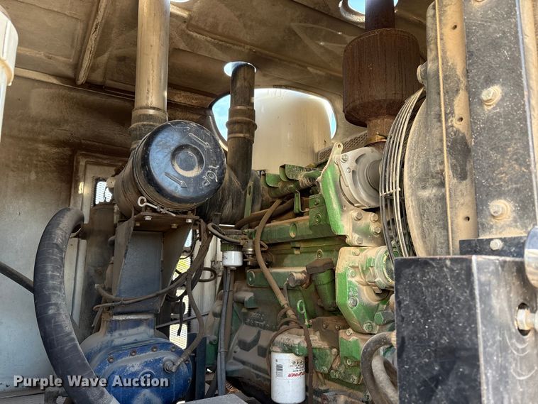 image for item EC8039 2009 International 4400 SBA  vacuum truck