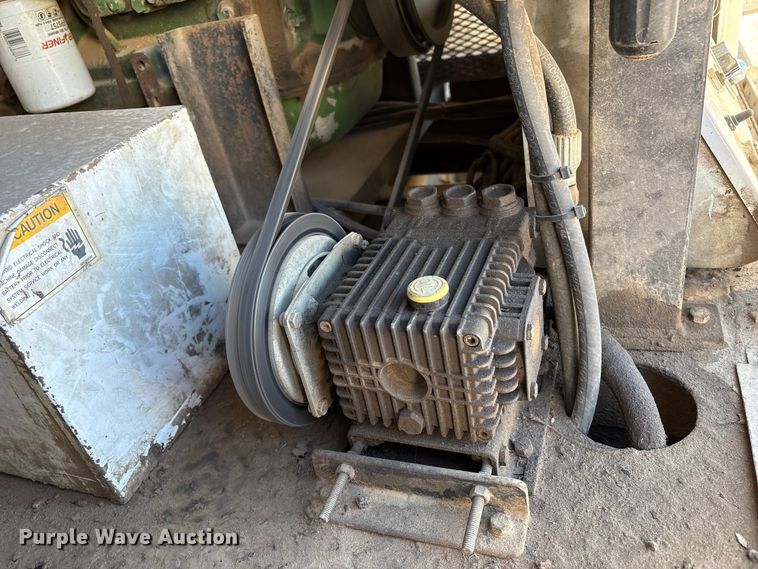 image for item EC8039 2009 International 4400 SBA  vacuum truck