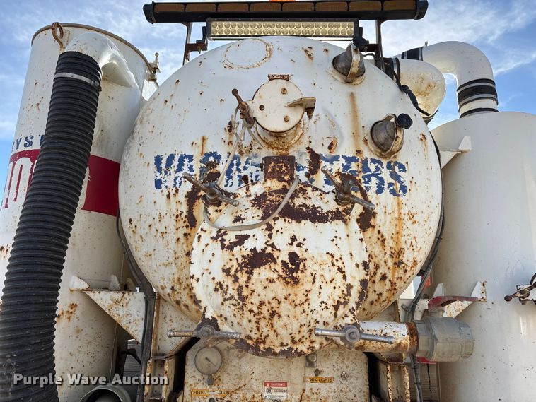 image for item EC8039 2009 International 4400 SBA  vacuum truck