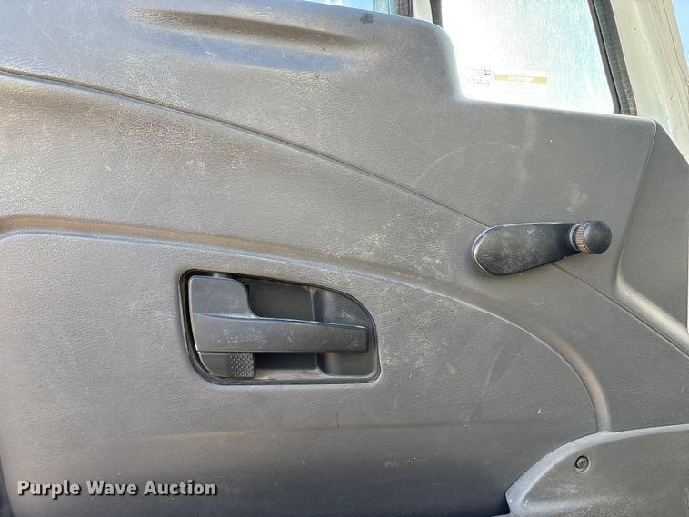 image for item EC8039 2009 International 4400 SBA  vacuum truck