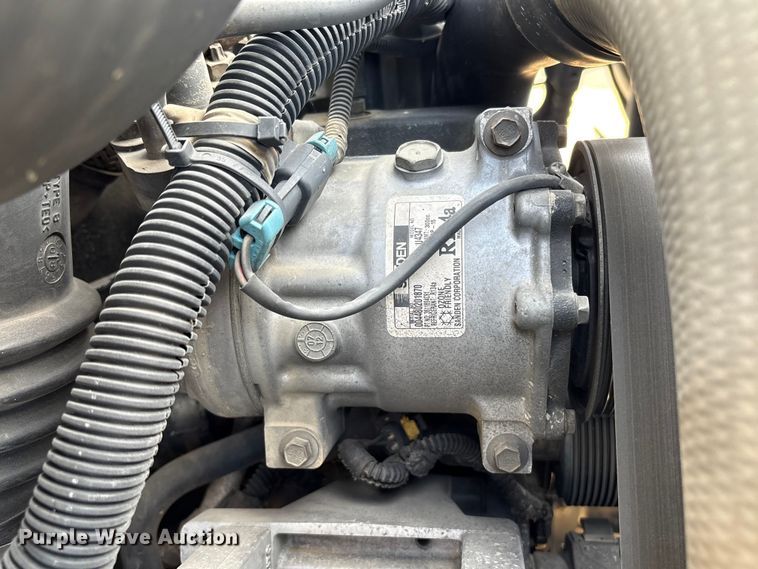 image for item EC8039 2009 International 4400 SBA  vacuum truck