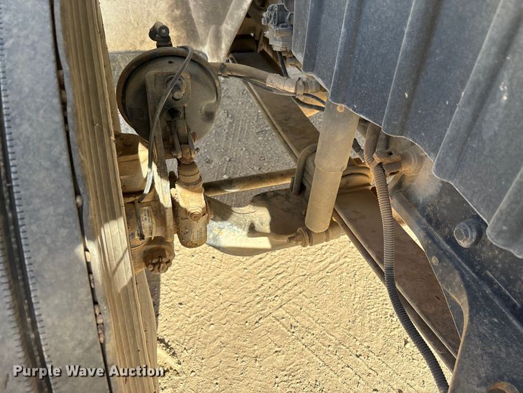 image for item EC8039 2009 International 4400 SBA  vacuum truck