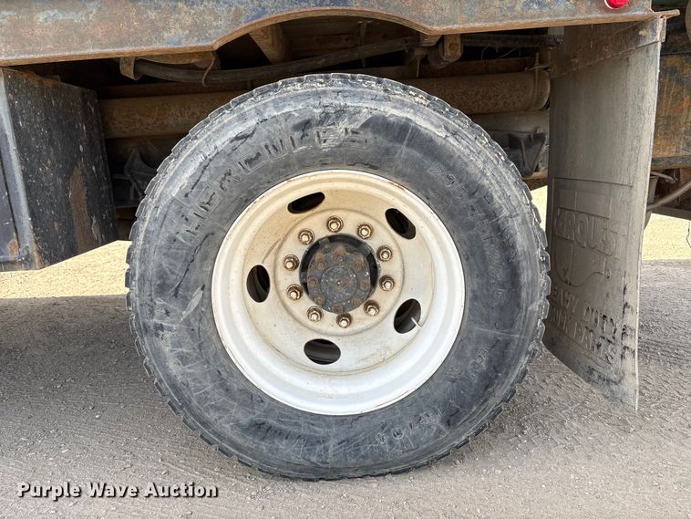 image for item EC8039 2009 International 4400 SBA  vacuum truck