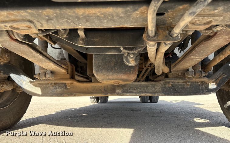 image for item EC8039 2009 International 4400 SBA  vacuum truck