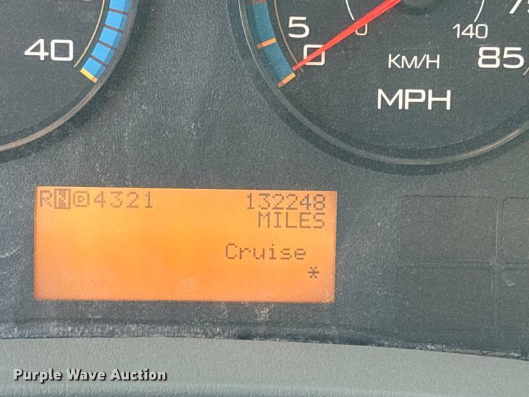 image for item EC8039 2009 International 4400 SBA  vacuum truck