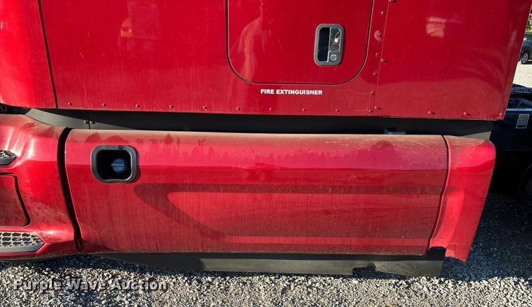 image for item ED2249 2021 Peterbilt 579 semi truck