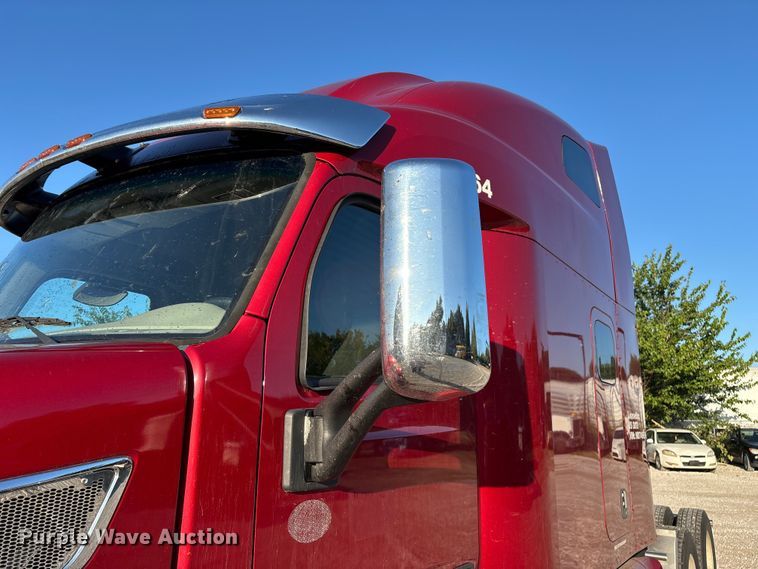 image for item ED2249 2021 Peterbilt 579 semi truck