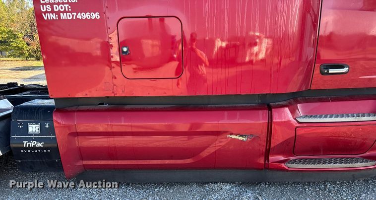 image for item ED2249 2021 Peterbilt 579 semi truck