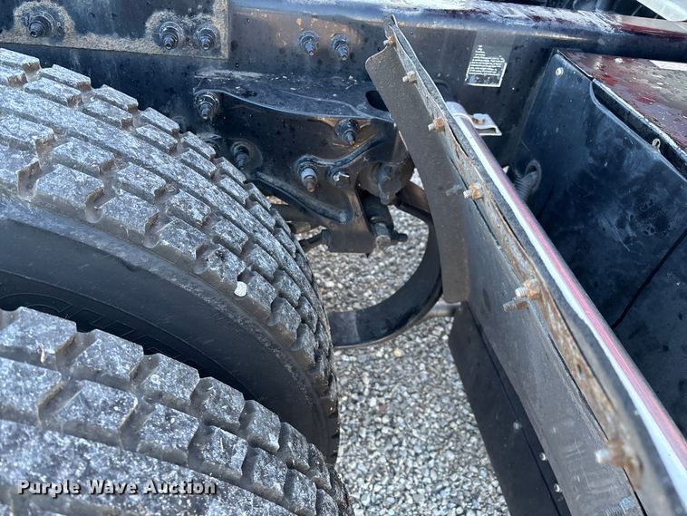 image for item ED2249 2021 Peterbilt 579 semi truck