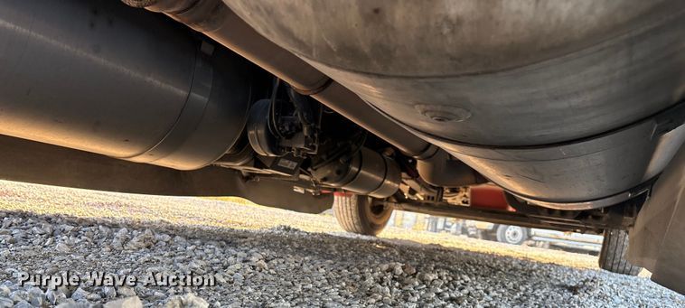 image for item ED2249 2021 Peterbilt 579 semi truck