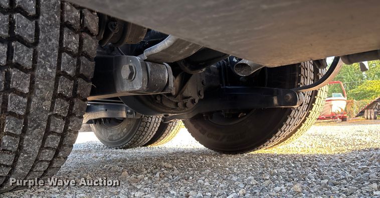 image for item ED2249 2021 Peterbilt 579 semi truck