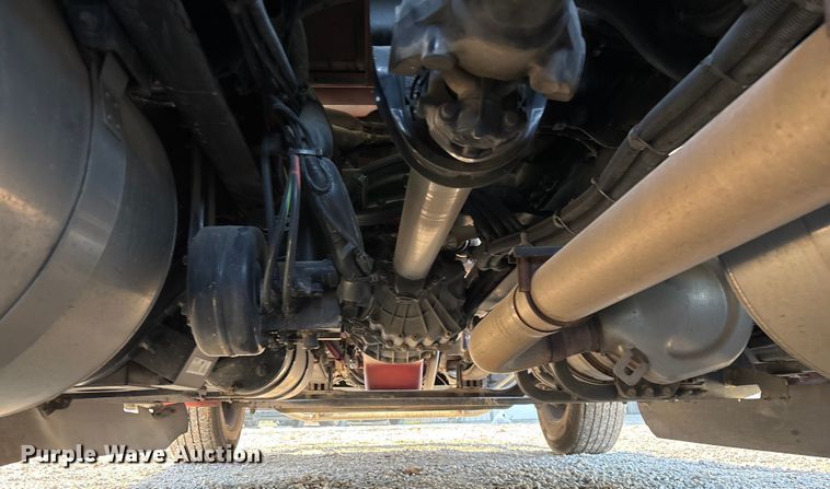 image for item ED2249 2021 Peterbilt 579 semi truck