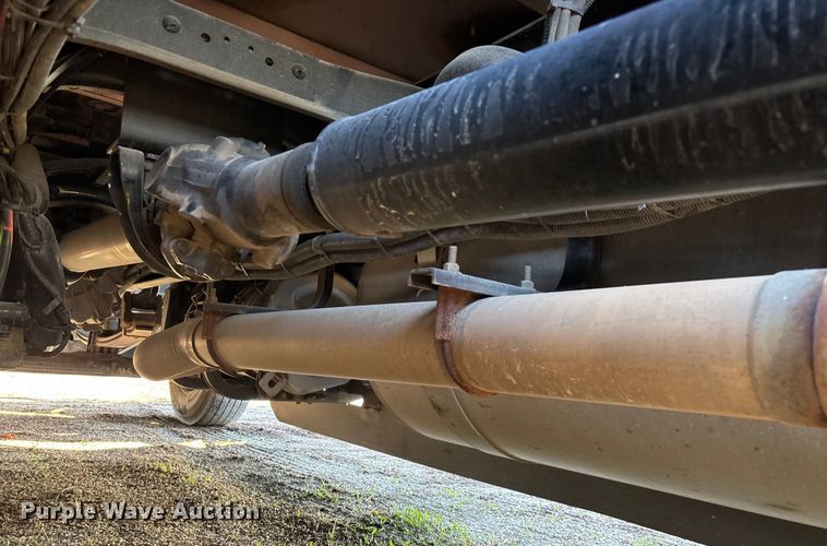 image for item ED2249 2021 Peterbilt 579 semi truck