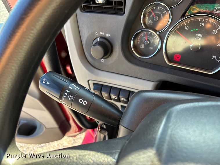 image for item ED2249 2021 Peterbilt 579 semi truck