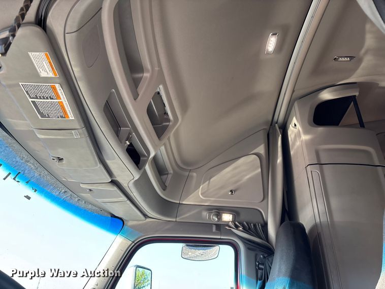 image for item ED2249 2021 Peterbilt 579 semi truck