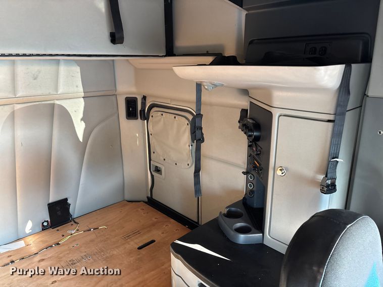 image for item ED2249 2021 Peterbilt 579 semi truck