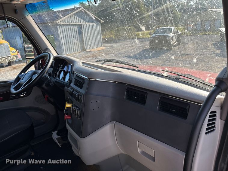 image for item ED2249 2021 Peterbilt 579 semi truck