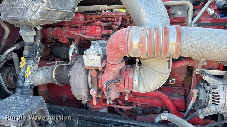 image for item ED2249 2021 Peterbilt 579 semi truck