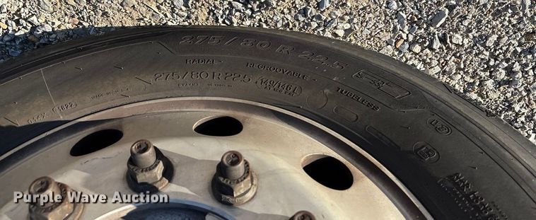 image for item ED2249 2021 Peterbilt 579 semi truck