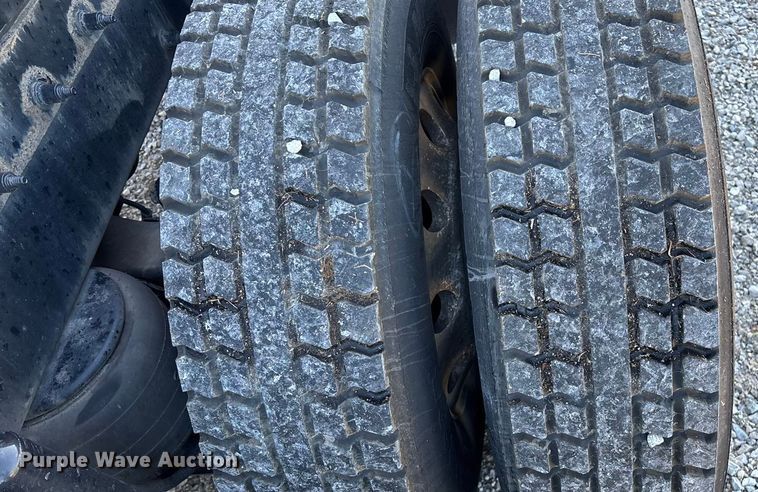 image for item ED2249 2021 Peterbilt 579 semi truck