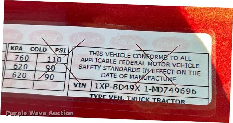 image for item ED2249 2021 Peterbilt 579 semi truck