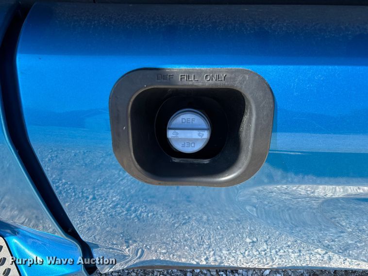 image for item ED2250 2022 Peterbilt 579 semi truck