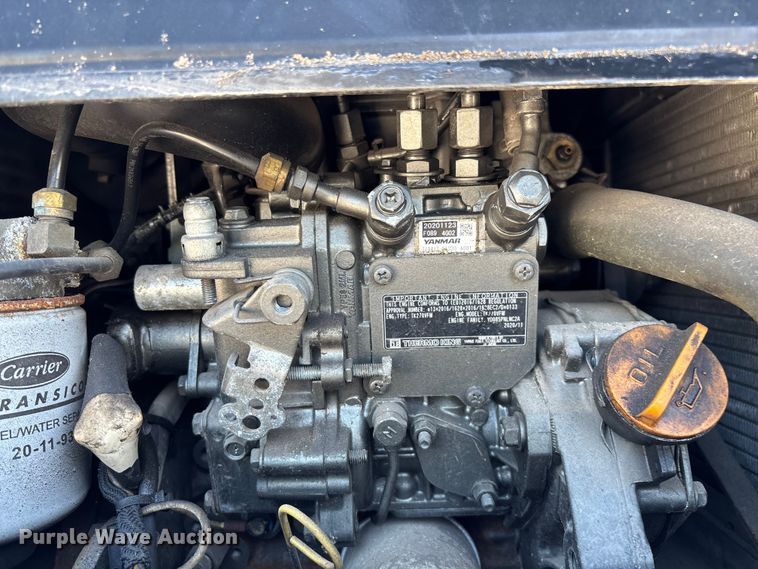 image for item ED2250 2022 Peterbilt 579 semi truck