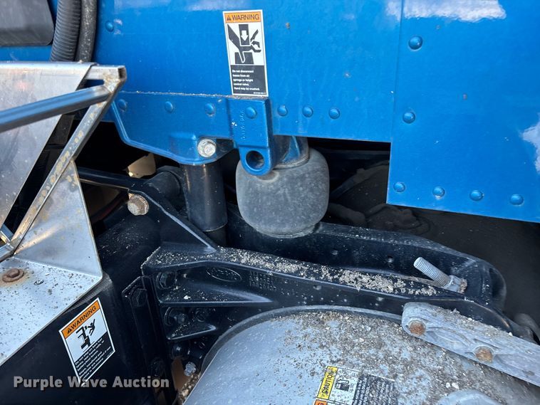 image for item ED2250 2022 Peterbilt 579 semi truck