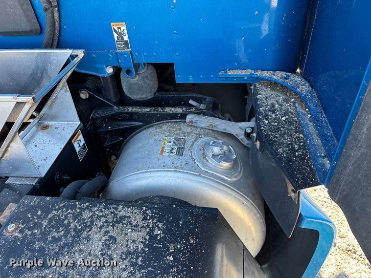 image for item ED2250 2022 Peterbilt 579 semi truck