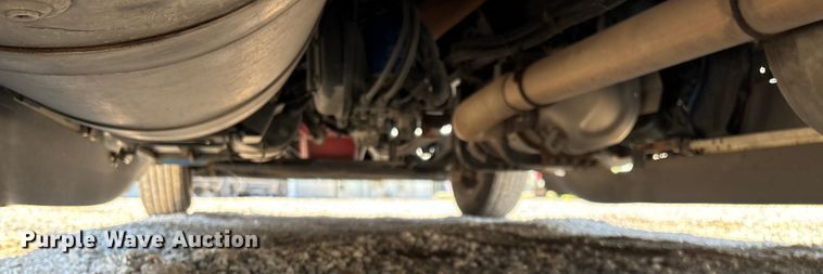 image for item ED2250 2022 Peterbilt 579 semi truck