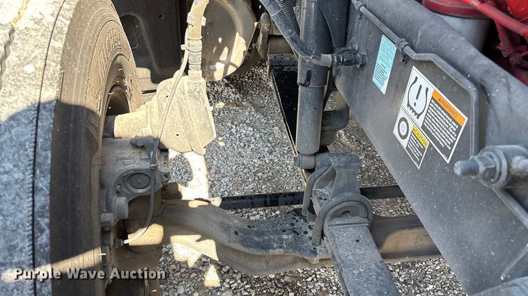 image for item ED2250 2022 Peterbilt 579 semi truck