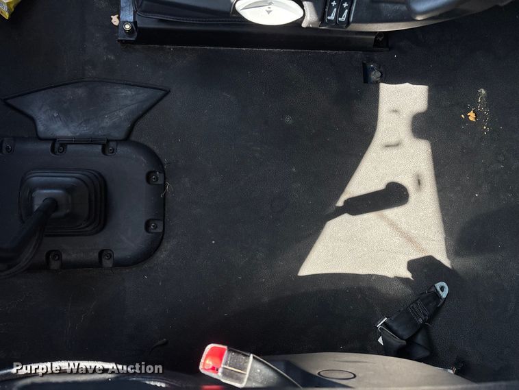 image for item ED2250 2022 Peterbilt 579 semi truck