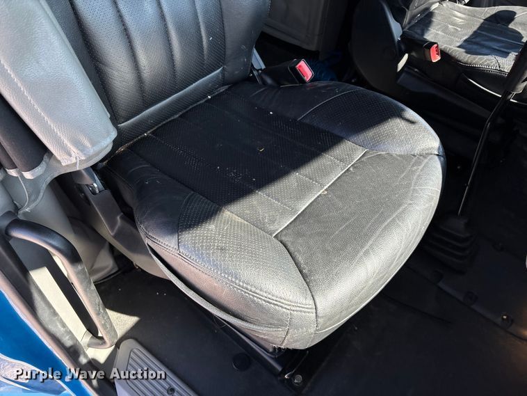 image for item ED2250 2022 Peterbilt 579 semi truck